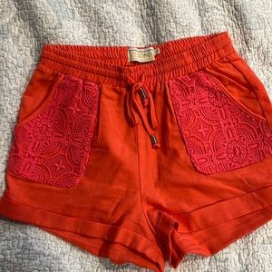 Orange shorts 🤎